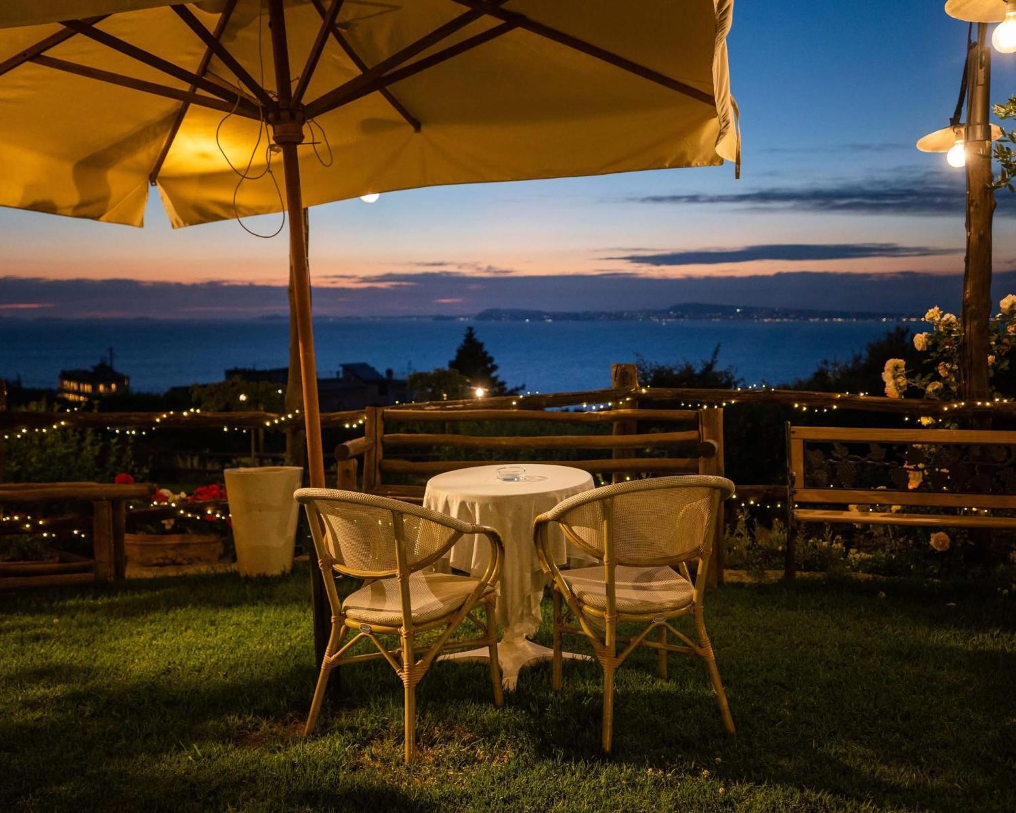 L'Antica Pigna Chateau Vico Equense Bagian luar foto