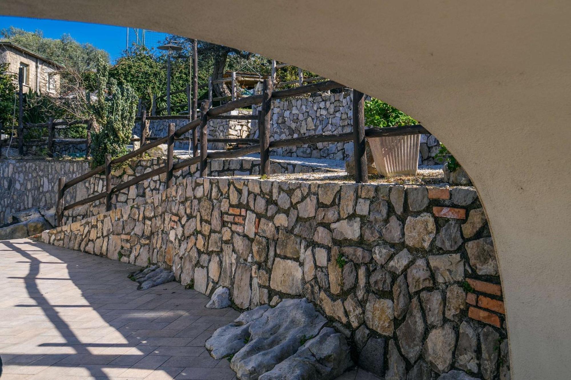 L'Antica Pigna Chateau Vico Equense Bagian luar foto